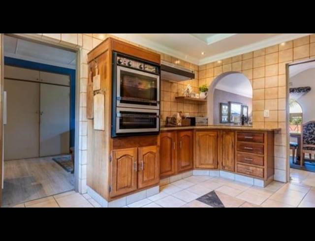 3 BEDROOM HOUSE FOR SALE IN MULBARTON